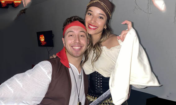 pirate couple costume